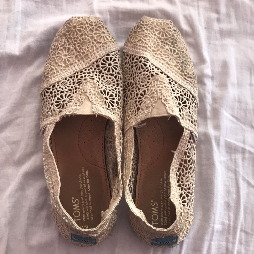 White Lave Tom Shoes